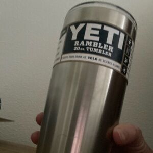 20 oz. YETI rambler new!